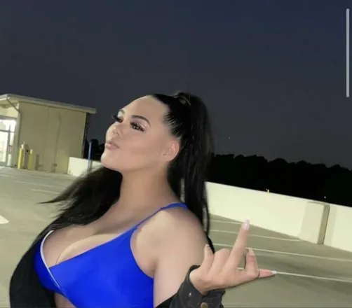 OnlyFans cuenta cheygoescrazy header 2