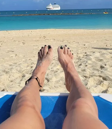 OnlyFans cuenta leggyjules header 2