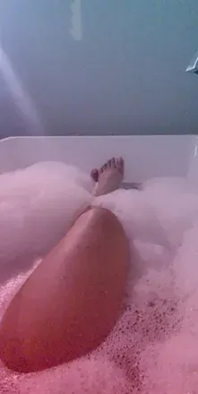 OnlyFans account  felinefeetlux avatar 1