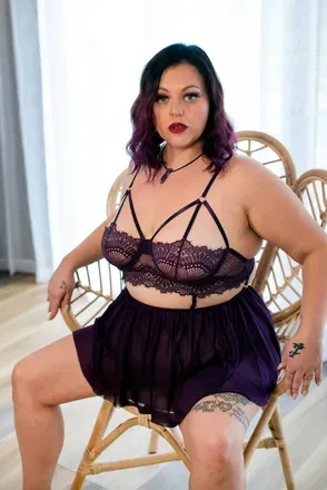 OnlyFans cuenta mysticmylf420 avatar 1