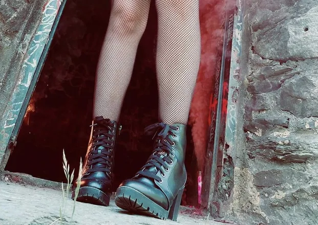 OnlyFans cuenta daintytoes777 header 2