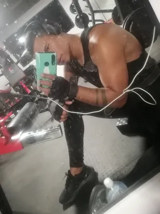 OnlyFans cuenta heteroflexxx header 2