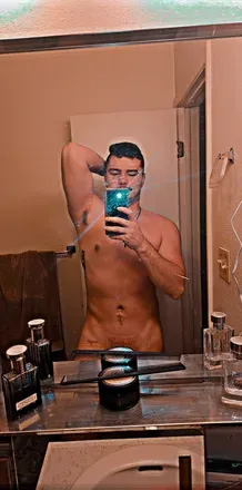 OnlyFans cuenta thighdaddy32 avatar 1