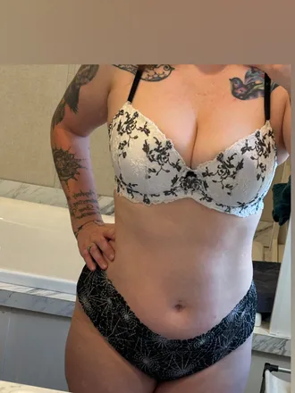 OnlyFans cuenta crystalcrown808 header 2