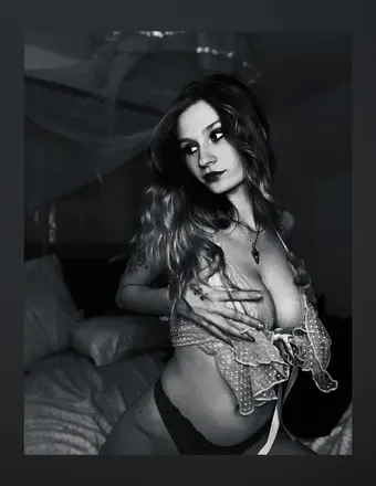 OnlyFans cuenta smallhottyfree1 avatar 1