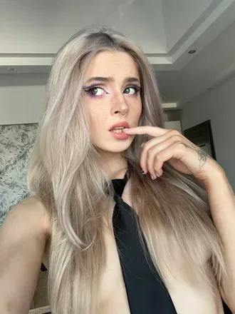 OnlyFans cuenta rainbowqueenuwu avatar 1