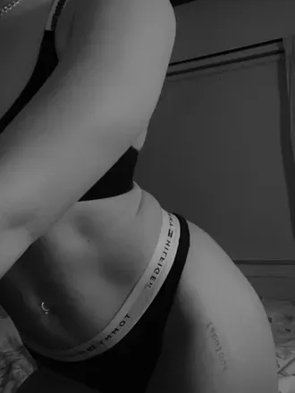 OnlyFans cuenta lilyk19 avatar 1