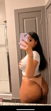 OnlyFans cuenta urmassagebae avatar 1