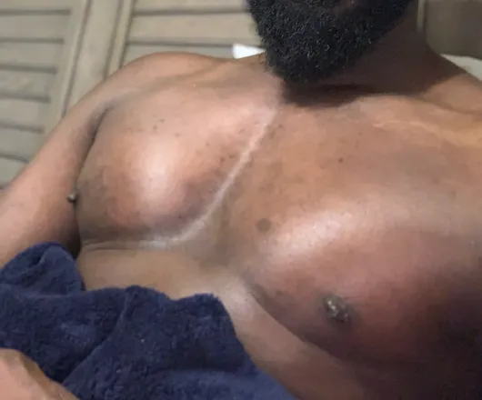 OnlyFans cuenta foreignchocolate header 2