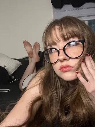 OnlyFans cuenta tiinybrat avatar 1