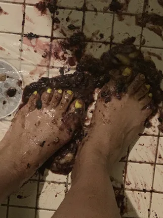 OnlyFans account  feelmyfeetbitch header 2