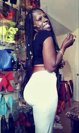 OnlyFans cuenta michelle_coco_brown header 2