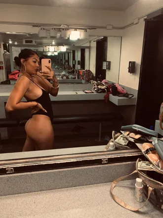 OnlyFans cuenta thatbitch_rose header 2