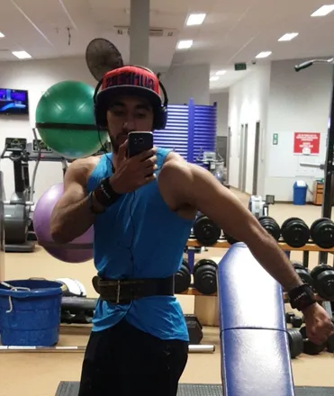 OnlyFans cuenta u144787637 header 2