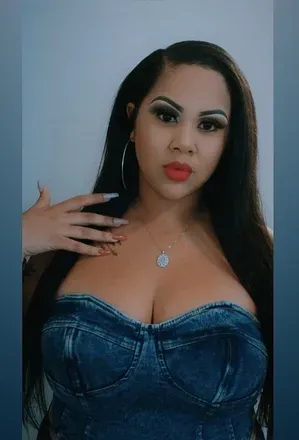 OnlyFans account  aliandraa avatar 1