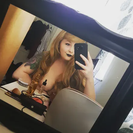 OnlyFans cuenta elisebelladonna header 2