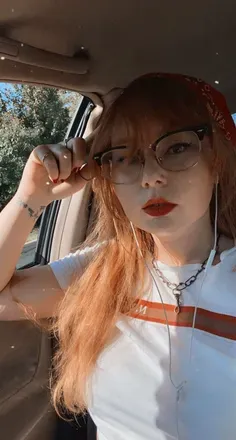 OnlyFans cuenta redheadslvtconfessions avatar 1