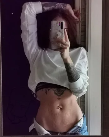 OnlyFans cuenta pocahontas1996 header 2