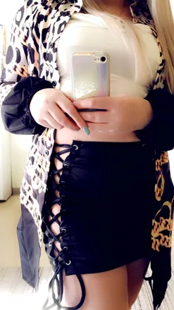 OnlyFans cuenta yourrfavoriteeblondee header 2