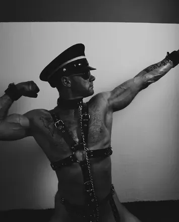 OnlyFans cuenta mike.h.k header 2