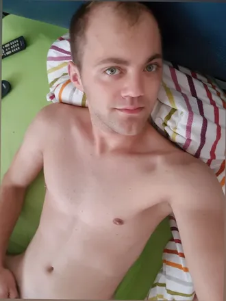 OnlyFans cuenta risingchriz header 2