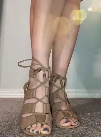 OnlyFans cuenta omglookatthosefeet avatar 1