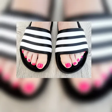 OnlyFans cuenta petitefeet246 header 2
