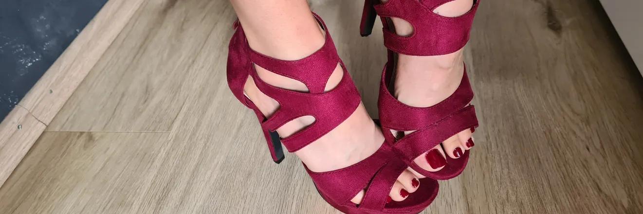 OnlyFans cuenta alea_lyra_feet header 2