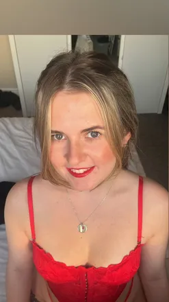 OnlyFans cuenta maeve_harrison2 header 2