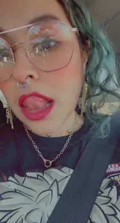 OnlyFans account  ari_louxx avatar 1
