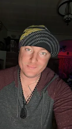 OnlyFans account  freak5how avatar 1