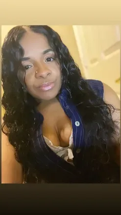 OnlyFans cuenta shortywithabody header 2