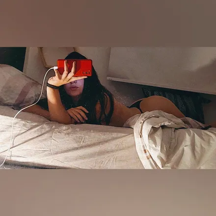 OnlyFans cuenta fiery.brunette header 2