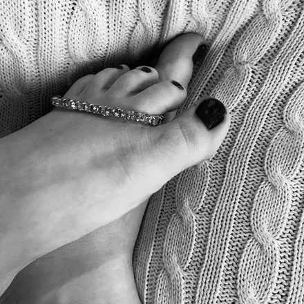 OnlyFans cuenta yourvioletgoddess header 2