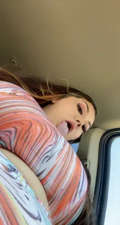 OnlyFans cuenta prettylittlepotheaddd header 2