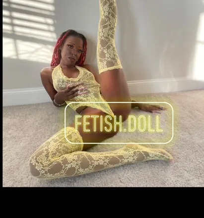 OnlyFans cuenta fetish.doll.v header 2