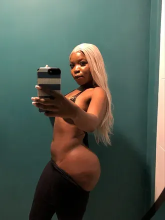 OnlyFans cuenta sexyluu header 2
