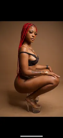 OnlyFans account  strawb7 avatar 1