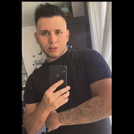 OnlyFans cuenta fchaparro99 avatar 1