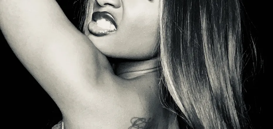 OnlyFans cuenta chocolate_kiss header 2