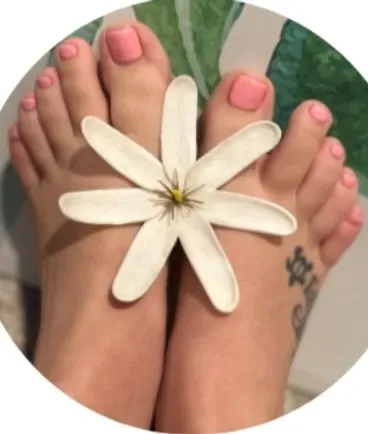OnlyFans cuenta alohafeeties808 avatar 1