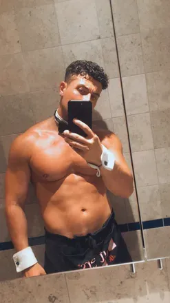 OnlyFans cuenta butlerinthebuff44 avatar 1