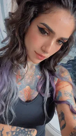OnlyFans cuenta queenpurp1 avatar 1