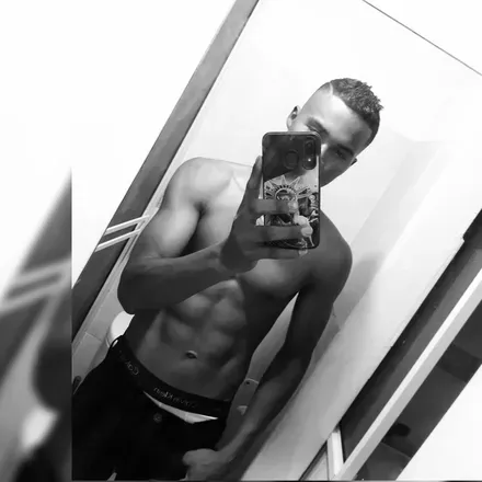 OnlyFans cuenta carlos627748 avatar 1