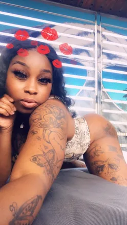 OnlyFans cuenta co_way header 2