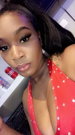 OnlyFans cuenta queenluscious avatar 1
