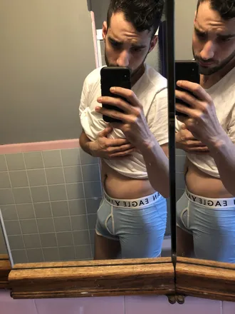 OnlyFans cuenta matteovv header 2