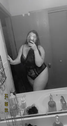 OnlyFans cuenta pinniethewooh header 2