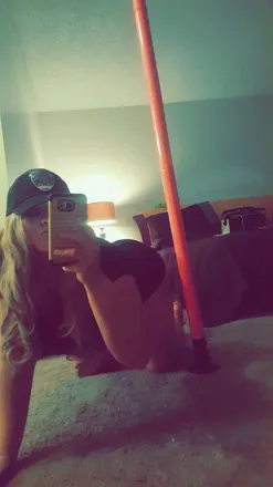 OnlyFans cuenta house_bunny2021 header 2
