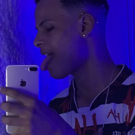 OnlyFans cuenta gutto3 header 2
